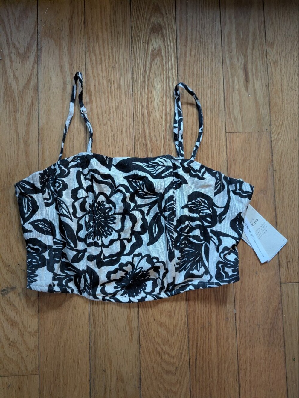 Black & White Floral Cropped Cami Top Sz L